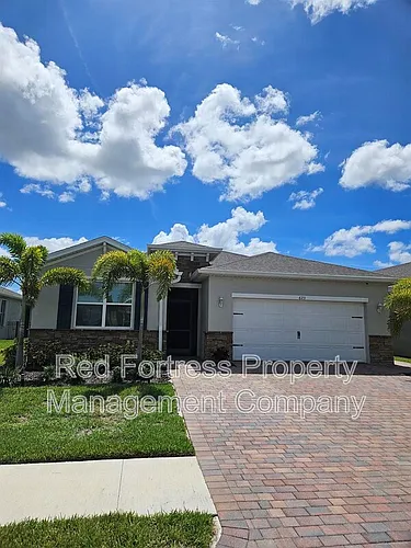 623 Parkshore Lake Ave Photo 1