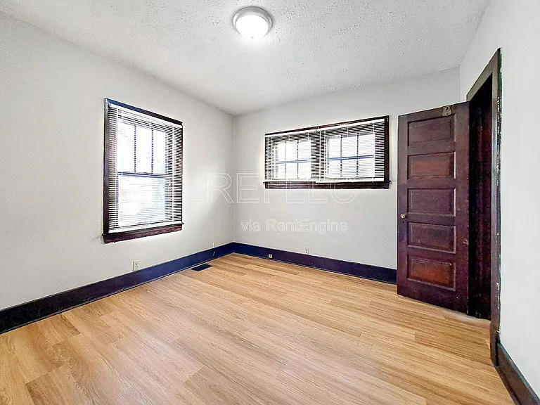2733 Chase Ct — Photo 6