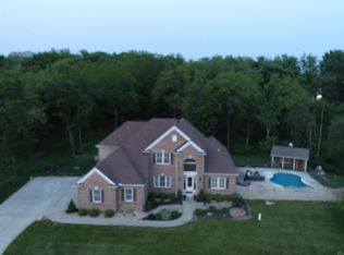 3696 Maple Ridge Dr NE, Lancaster, OH 43130