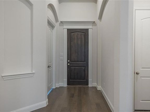 5th image of 3605 Tioga Trl