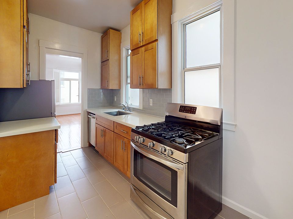 1st image of 2246 Polk St #403