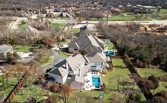 2nd image of 890 Randol Mill Ave
