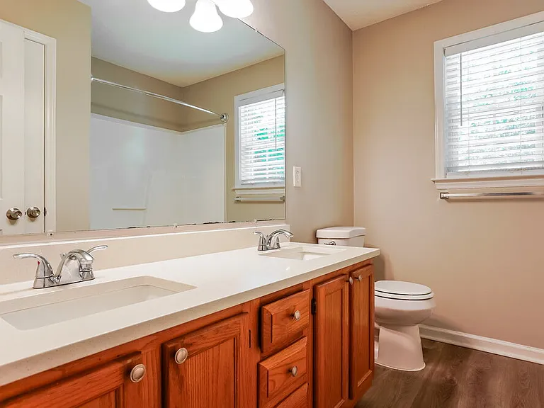 1005 Henchman Ct — Photo 10