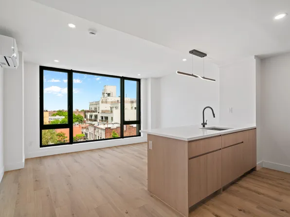 28-08 38th Avenue image 18 of 20