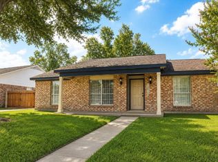 12035 Barrett Brae Dr, Houston, TX 77072