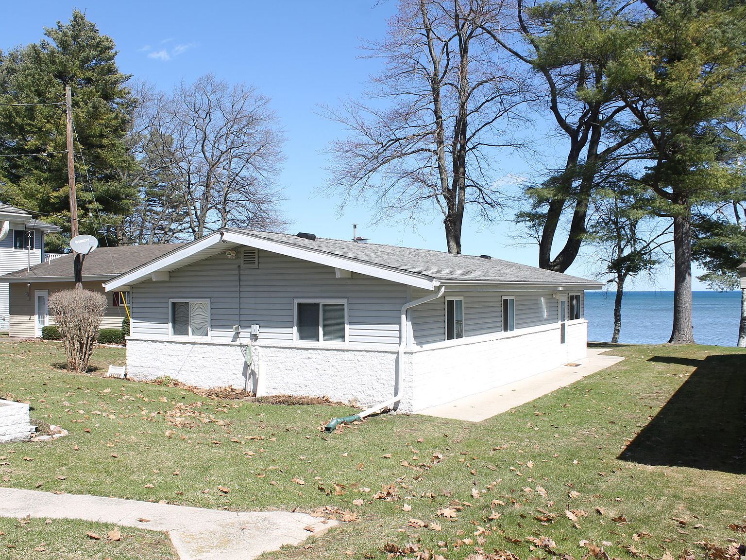 2426 Northeast Dr, Tawas City, MI 48763 Zillow