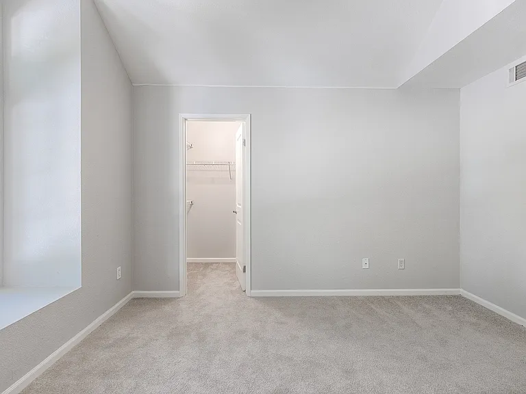 Larkspur Woods Apartment Homes — Photo 12