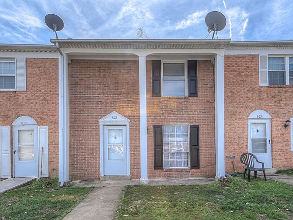 2nd image of 822 Bellows Ave