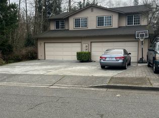 2010 Hollow Dale Pl #A & B, Everett, WA 98204