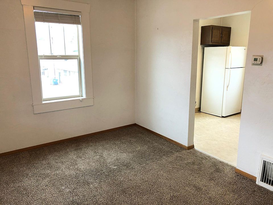 1st image of 603 S 3rd St W #4