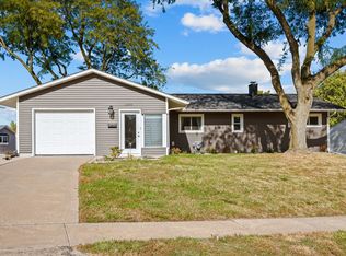 1358 W Garfield St, Davenport, IA 52804
