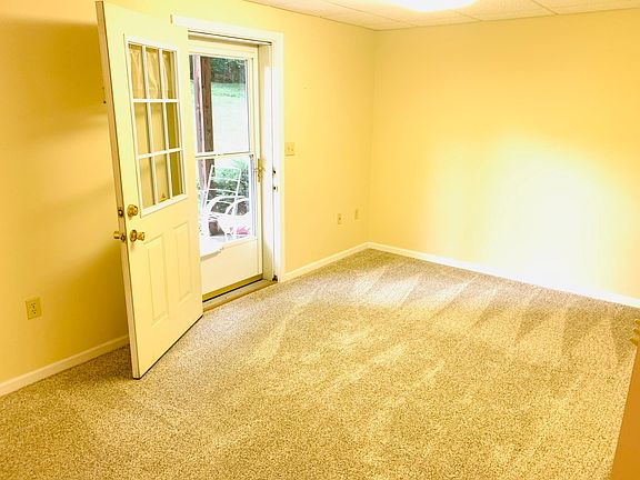 Small Room on 1st floor, entrance to yard