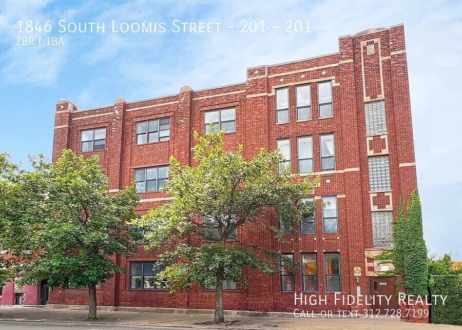 1846 S Loomis St #201