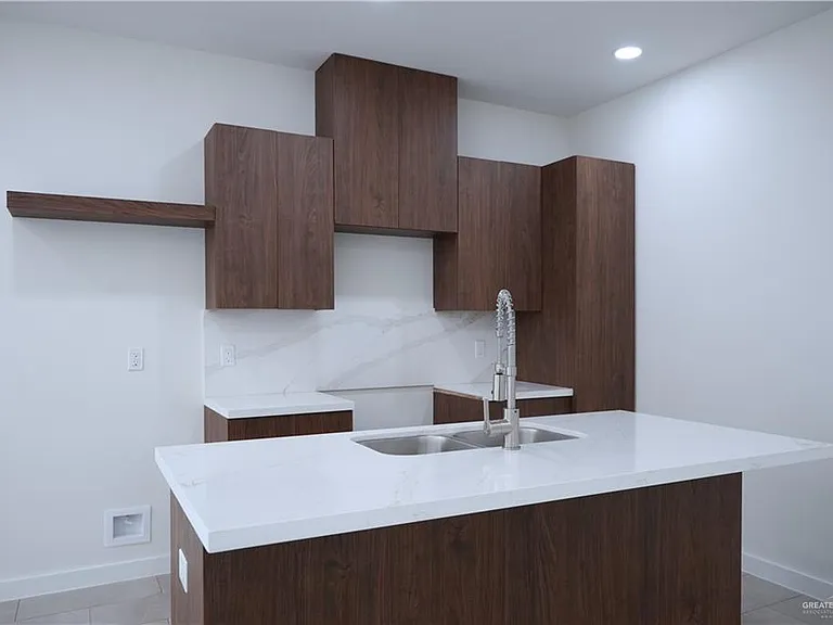 1217 S Woodland Dr #2 — Photo 7