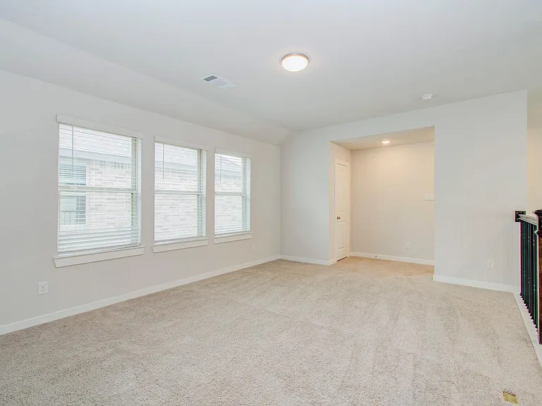 14910 Mossycup Spur Way — Photo 28
