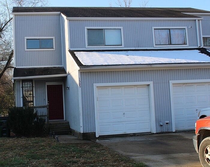 1st image of 1505 Casey Ct APT A