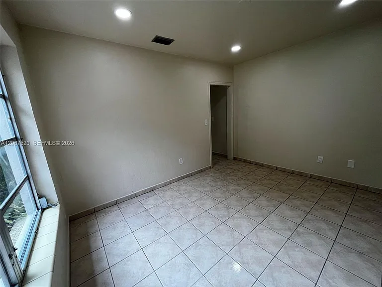 3351 SW 18th St #3351 — Photo 13