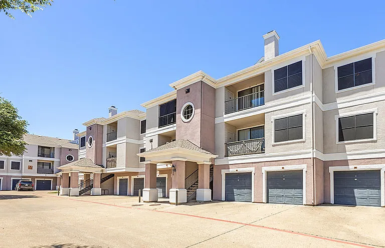 Atera Apartments — Photo 33