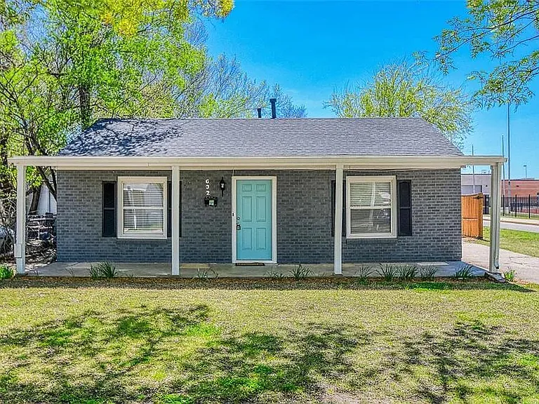 632 Kansas St — Photo 1