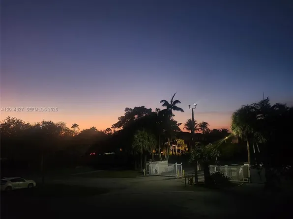 8200 SW 210th St APT 103, Cutler Bay, FL 33189