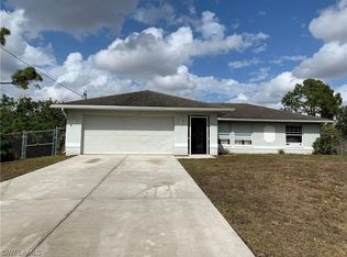 3212 42nd St SW, Lehigh Acres, FL 33976