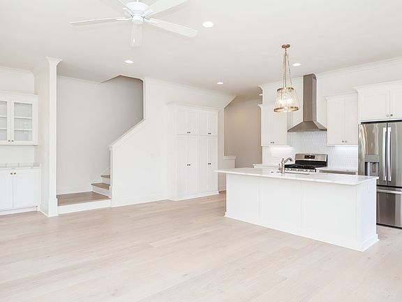 5th image of 1016 Molly Barr Rd #1