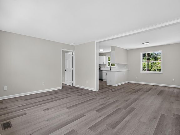 5th image of 10 Knob Ct