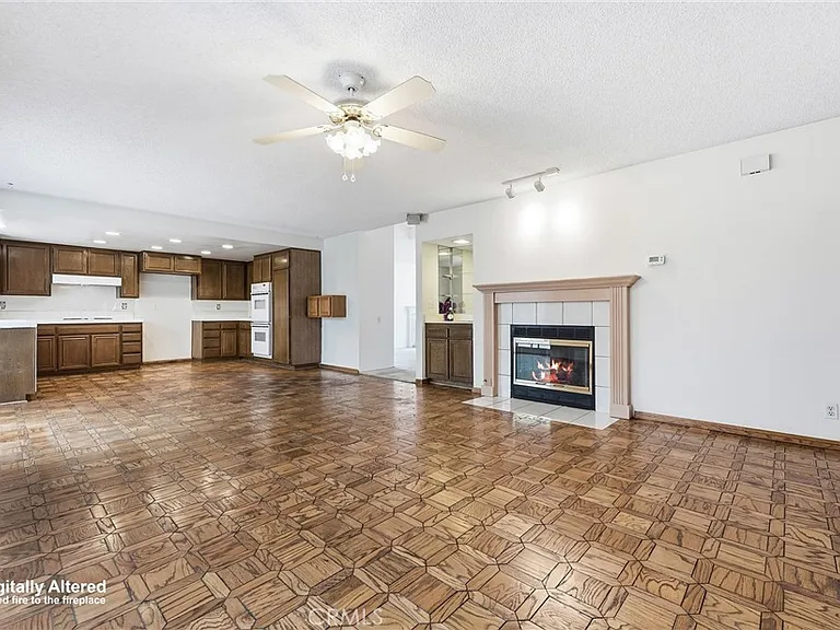 22611 Demasia — Photo 15
