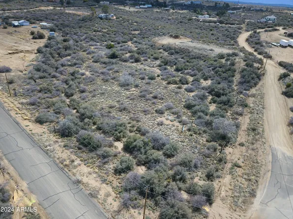 8275 S BRISTOL Boulevard #16, Kirkland, AZ 86332