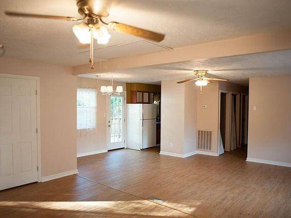 5th image of 3816 Vienna Dr