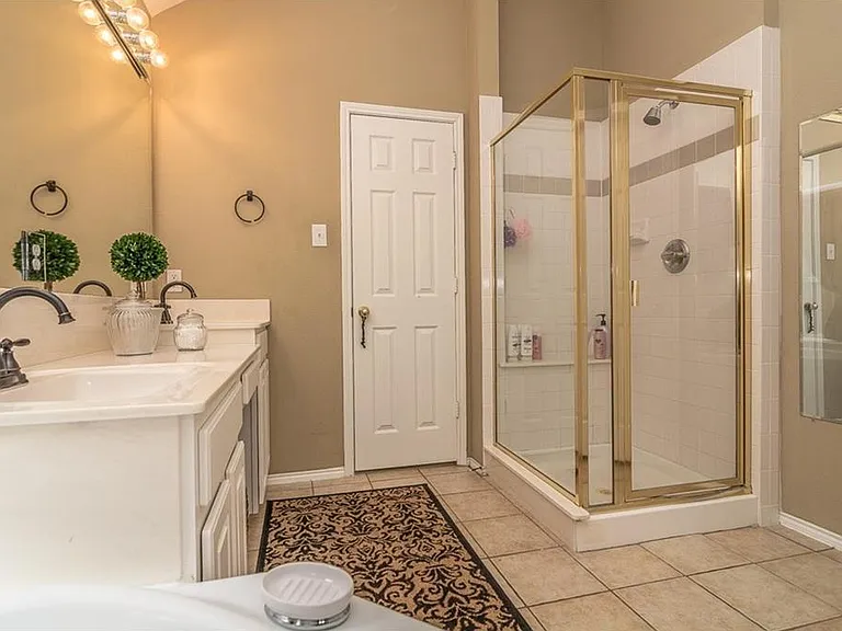 5708 Bedford Ln — Photo 7