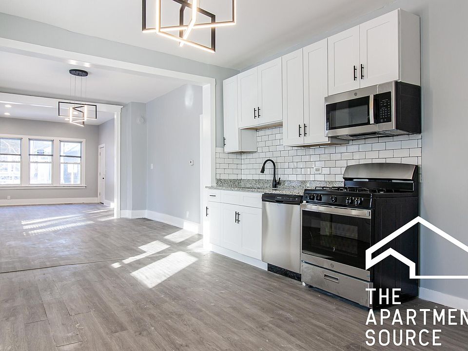 1st image of 2657 W Homer St #1
