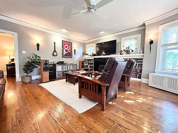 3rd image of 6425 N Newgard Ave APT 1S