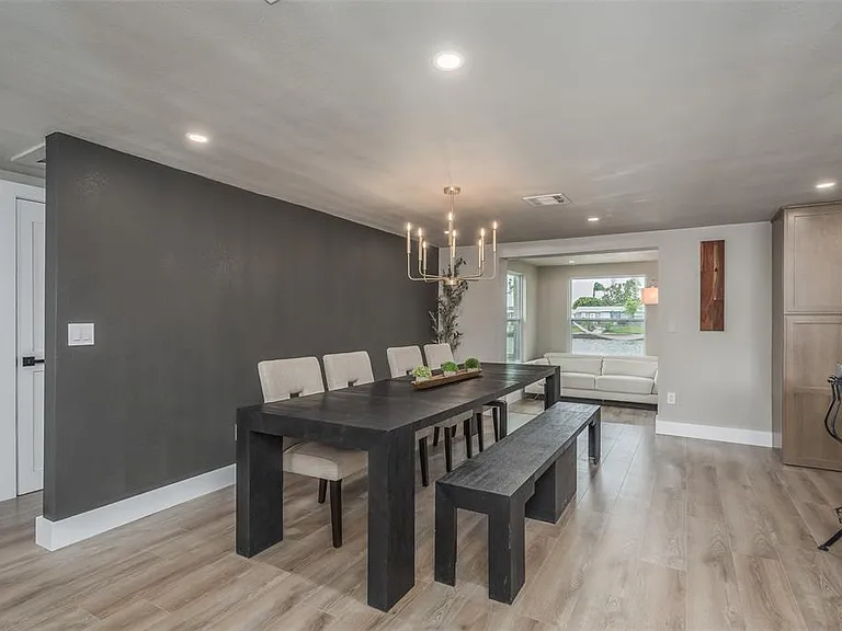 4036 Sunray Dr — Photo 7