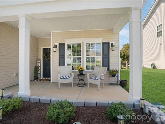 4th image of 4007 Clover Rd NW