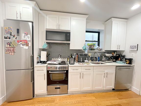 2nd image of 506 Manhattan Ave #5C1