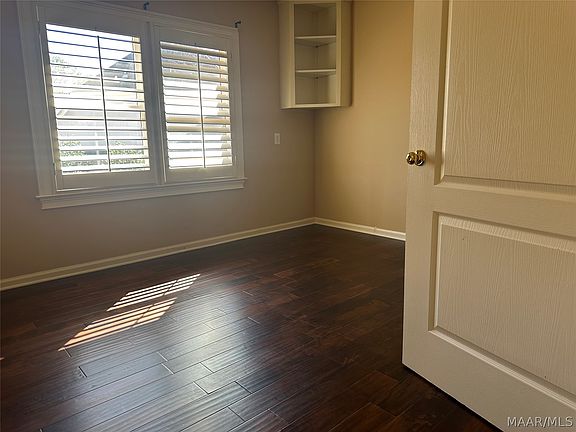 5th image of 8367 Longneedle Dr