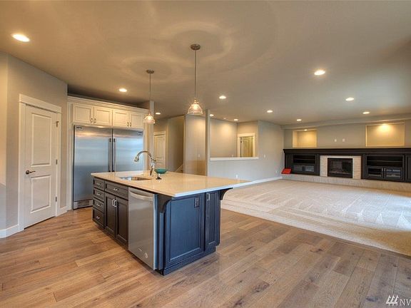 Pictures are for reference only, the pictures are of model home which is the similar layout