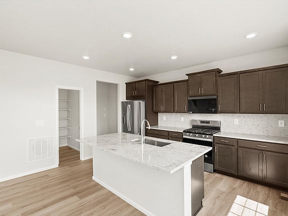 Welcome to the Waterton floorplan