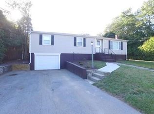 35 Kimberly Dr, Swansea, MA 02777