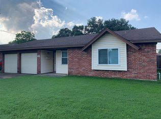 1110 E Rutgers Ln, Deer Park, TX 77536