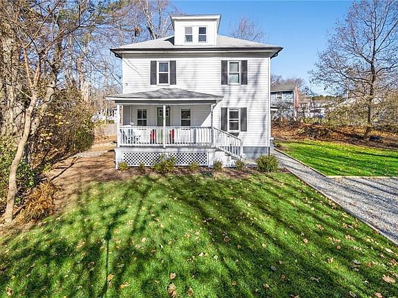 3rd image of 22 Woodbine St