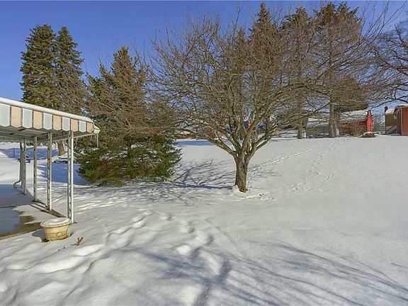 2nd image of 541 Meadowvale Dr