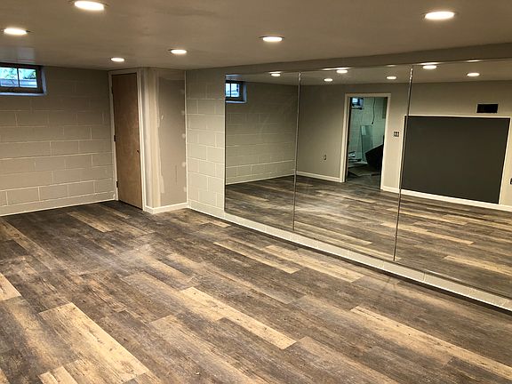 3rd image of 341 E Day Ave