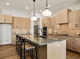 17812 Rainbow Blvd, Overland Park, KS 66085