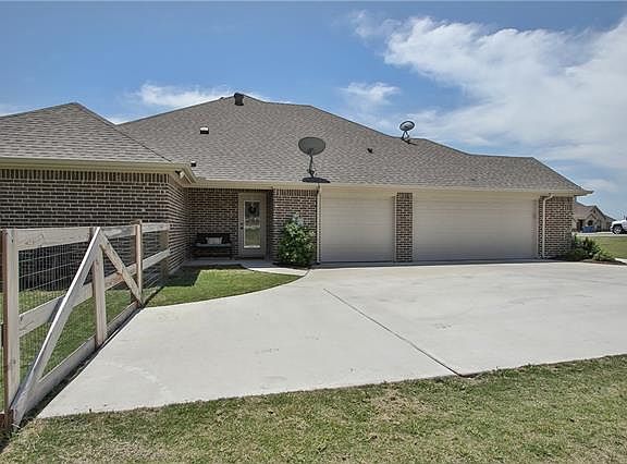 5th image of 1059 Dominique Dr