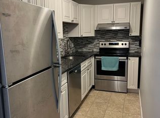 1 Pembroke Dr, Derry, NH 03038