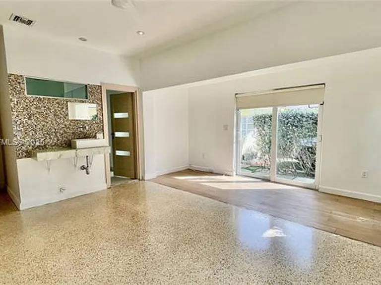 625 93rd St — Photo 39