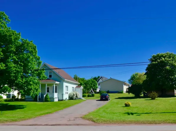 55 Harbourview Dr, North Rustico, PE C0A 1N0