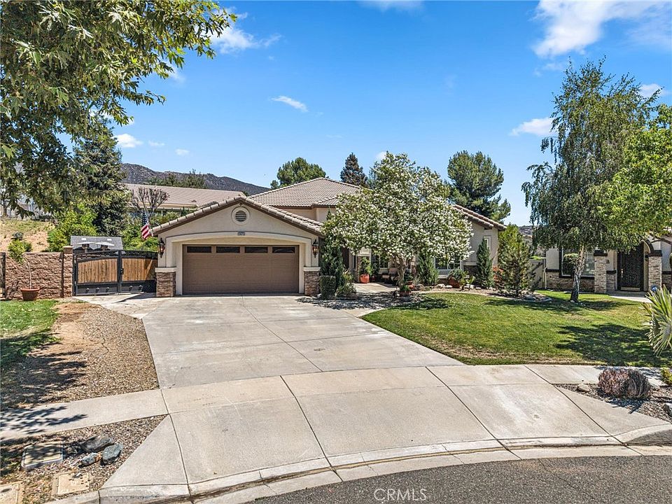 1st image of 13675 Village Ct
